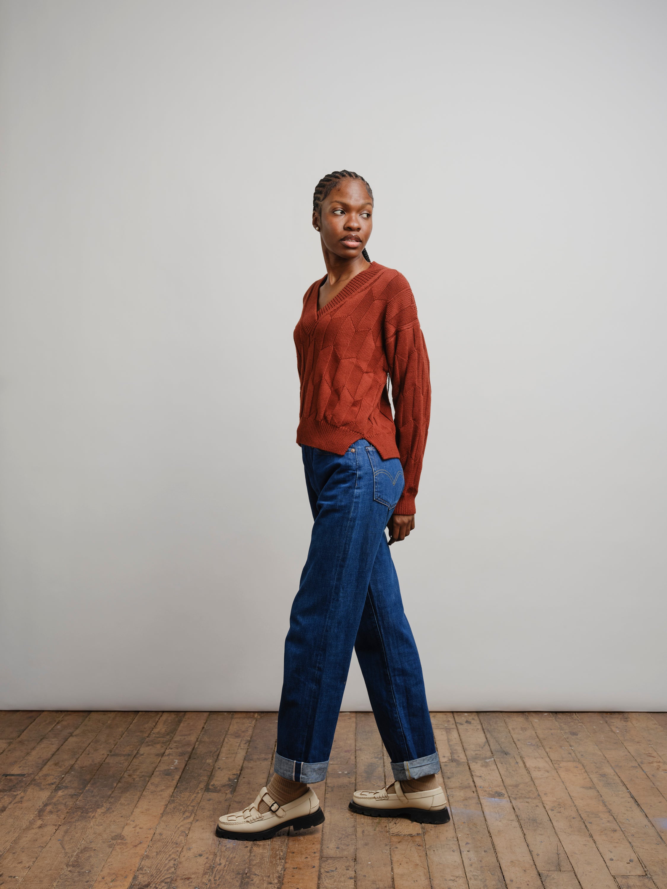 Lilly Chevron V-Neck Sweater - Sepia