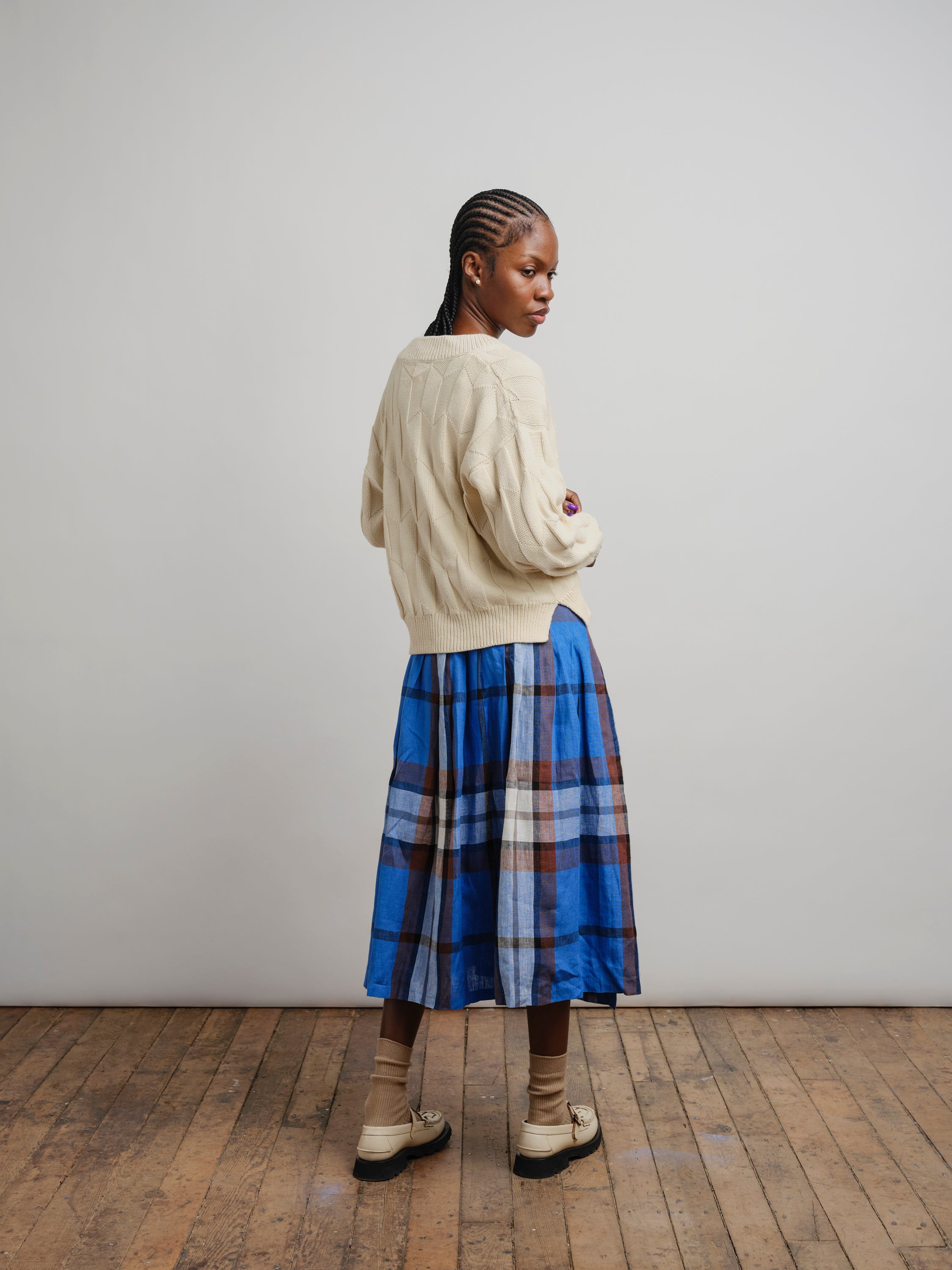 Lilly Chevron V-Neck Sweater - Plaster