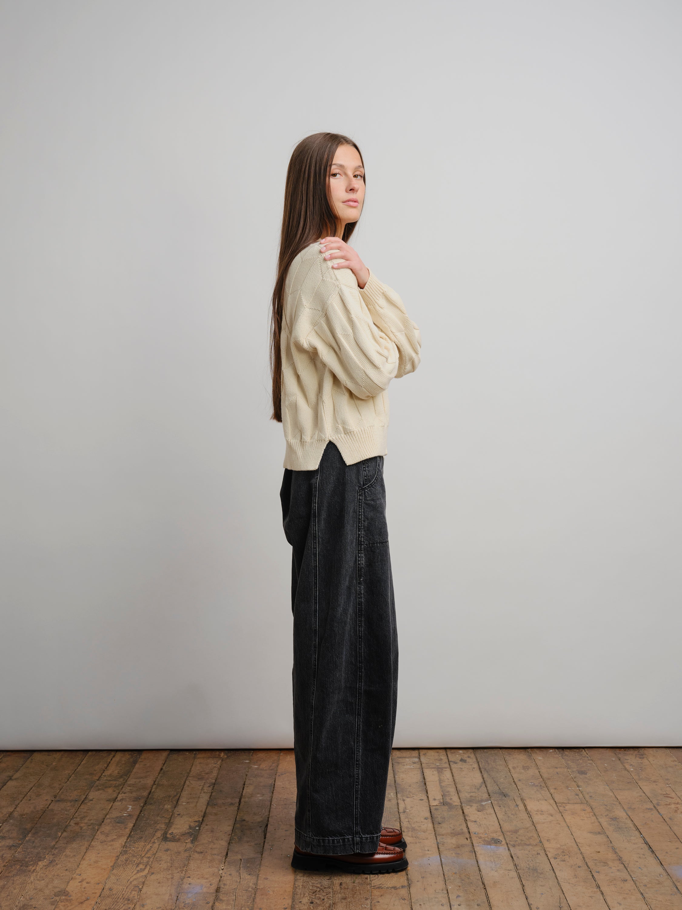 Lilly Chevron V-Neck Sweater - Plaster