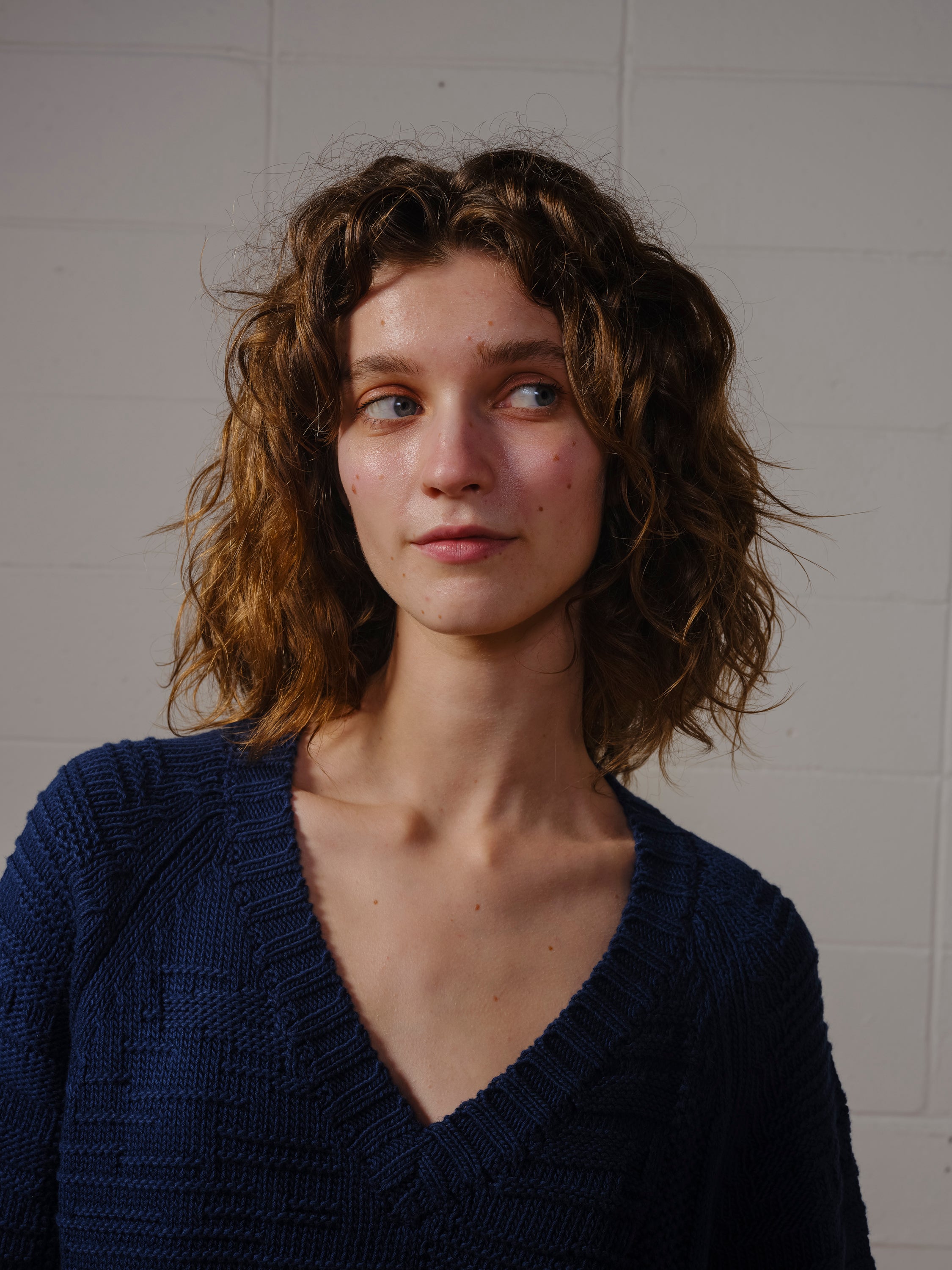 Klee Textured L/S V-Neck - Midnight