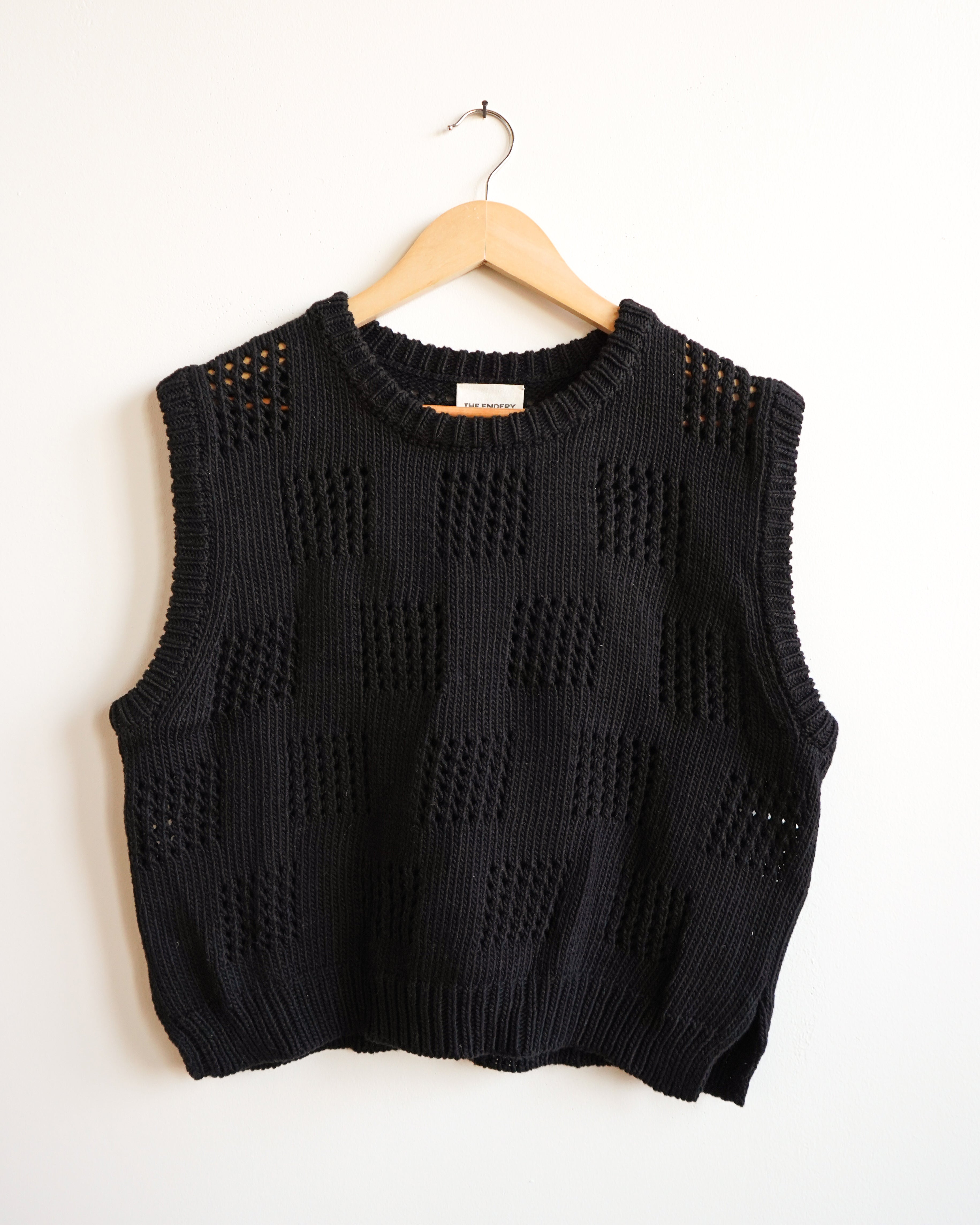 Katt Eyelet Vest - Licorice