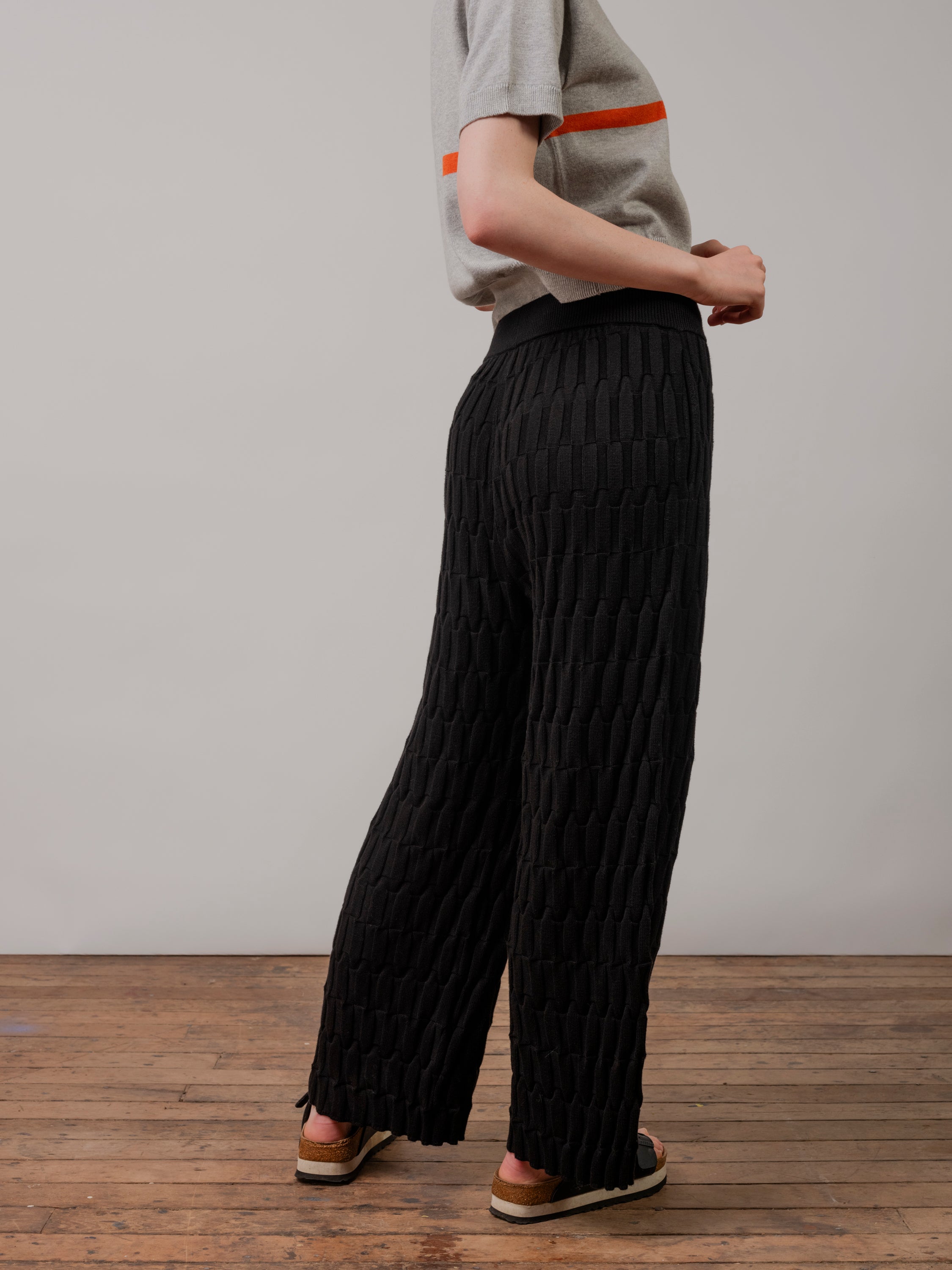 Grid Stitch Knit Wide Leg Pant - Coal